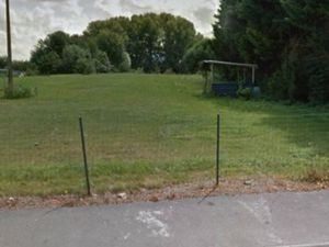 Terrain constructible 1 800 m² à vendre