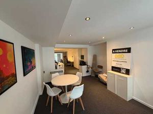 Bureau à louer avec jardin - Adresse prestigieuse