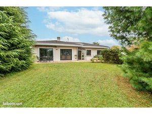 Maison 10 pièces 217 m²