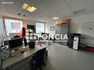 Local commercial 75 m²