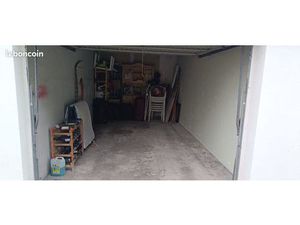 Garage 16m2 à Louer à Ferney-Voltaire