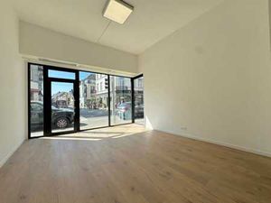 BEAU BUREAU +/-115M2 + JARDIN