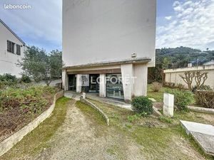 Local d'activité 135 m²