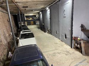 Entrepôt local garage 300m2