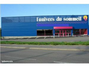 A louer local commercial 675 m2