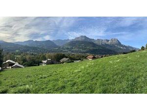 Terrain constructible viabilisé à vendre