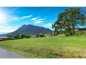 Terrain constructible viabilisé à vendre