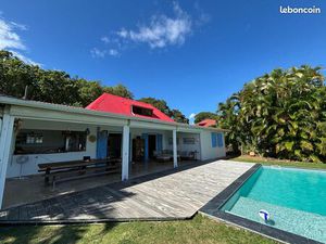 à louer – villa 4/5 chambres piscine – secteur convenance – baie-mahault