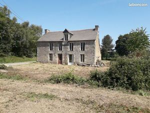 Maison de campagne indépendante de 108m2 au sol à rénover avec terrain cultivable (bio) de