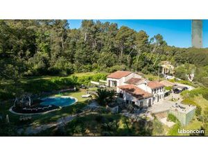 Maison atypique 143 m2