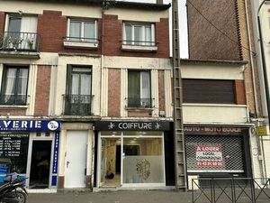 Local commercial 65 m² LIVRY GARGAN