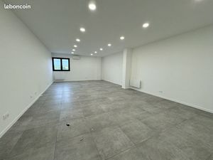 Bureaux 50 m² Mennecy