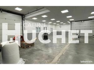 Local industriel 750 m²