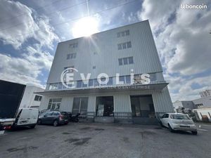 Local bureaux 4 207 m²