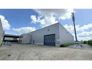 Bâtiment industriel à louer sur la N16 à Bornem