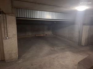 Garage double ferme