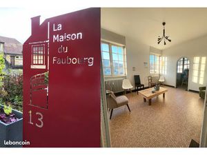 LOCAL PROFESSIONNEL 20m2  1er étage  avec point d’eau individuel à louer