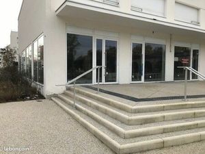 Lormont- local commercial neuf a louer