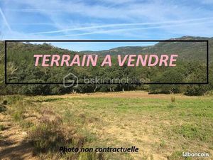 Terrain 4 225 m² Cotignac