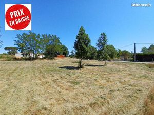 Prix en baisse – Terrain 985 M2 à Montguyon