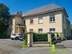 Immeuble 226 m² Carignan