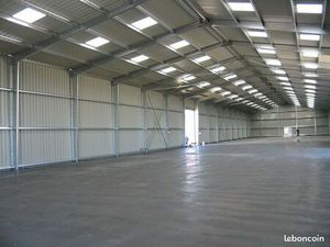 Entrepot 1300 M2 à vendre
