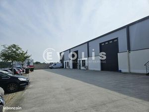 Local d'activité 250 m²