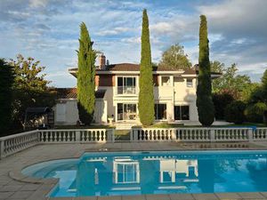 Villa 270m² avec piscine