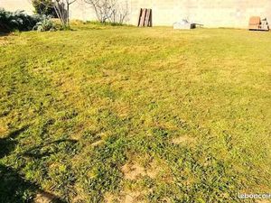 Vend très beau terrain à bâtir viabilisé