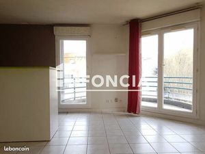 Location Appartement 2 pièces 41 7m2 - 8 RUE DU PETIT JEAN Gieres 38610