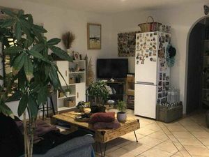 Appartement T2 de 45m2 en plein cœur de St Chely d’Apcher avec jardin de plus de 100m2