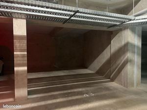 Place de parking en sous-sol