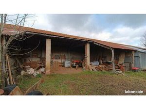 Parking/box 90 m² VARILHES