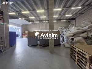 Local 430 m² Tremblay-en-France