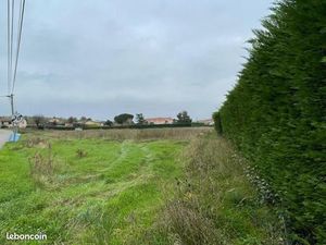 Terrain 677 m² Roussillon