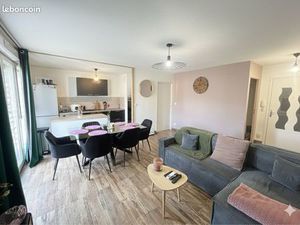 ? t3 neuf - plein centre st-clair-de-la-tour