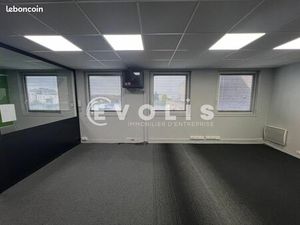 Bureaux 94 m²