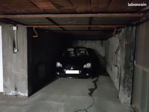 Garage Box fermé 15m2 Albert 1er de Belgique