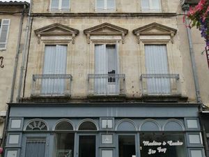 Immeuble de rapport 9% Brut – cœur commerçant de Sainte-Foy