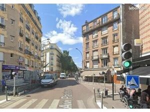 Boutique 348 m² LES LILAS