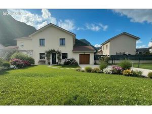 Terrain 326m2 calme et plat Noyarey