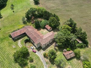 Maison en pierre avec terrain