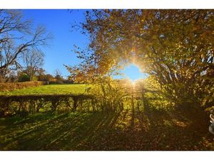 Longère de 136 m2 avec 6900 m2 de terrain  dépendances à Saint emiland