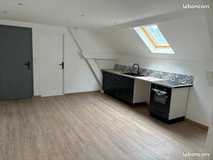 ? À LOUER – Bel appartement T2 rénové – Proche Comité d’Études ◊ Emplacement idéal