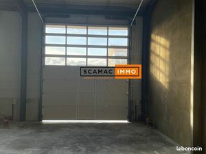 Local industriel 111 m²