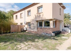 La Pointe/Papus : Maison rénovée avec jardin et stationnement