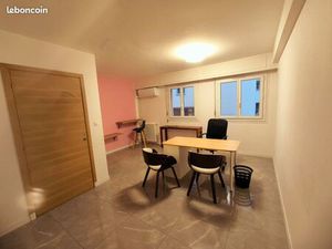 Local commercial - Bureau