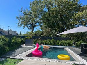 Maison contemporaine avec piscine