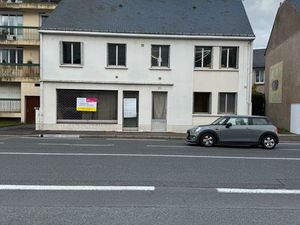 3 BUREAUX Dans local Pro SAINT CYR sur LOIRE