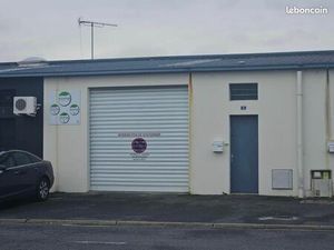 Local d'activité 106 m²